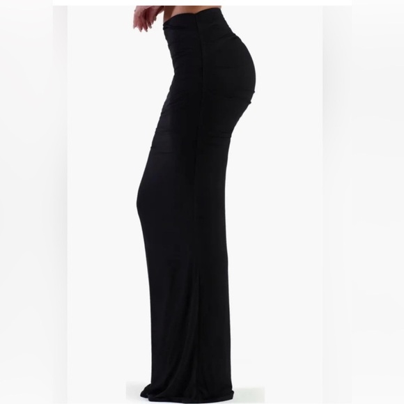 Naked Wardrobe long black skirt fits everyone style - Picture 5 of 5